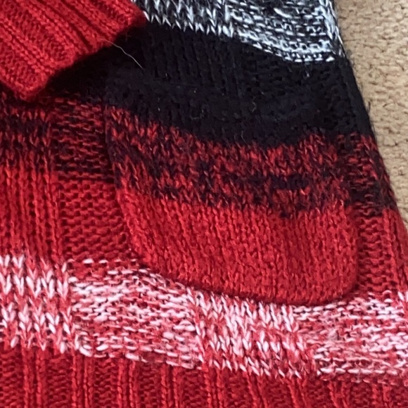 Sweater with Pockets - Picture 5 of 6